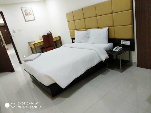 M Hotel Benz Circle