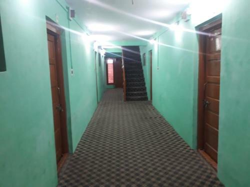 Hotel Kashmir Stay