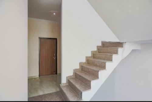 Hostal Hotel Staybird Inn