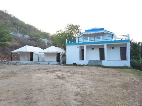 Hill View Resort By Rudrakshi