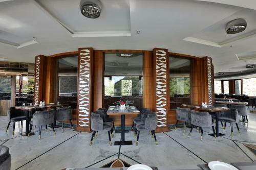 Hotel Seasons Park Resort