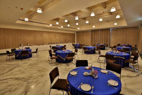 Hotel Seasons Park Resort