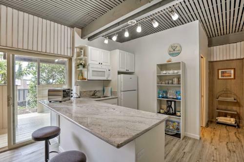 Honolulu House With Shared Pool By Koko Crater!
