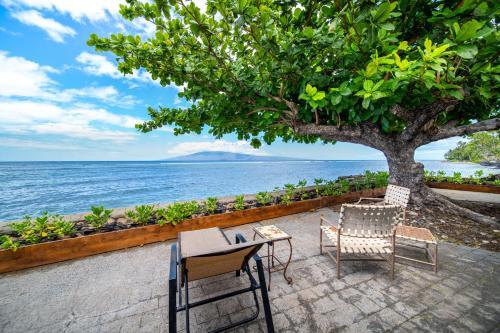 Oceanfront Lahaina Front Street Private Home