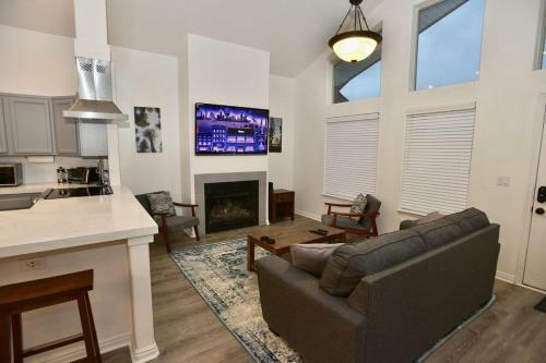 Banjo Adventure Home By Casago Mccall - Donerightmanagement