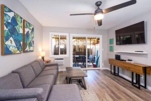 Refreshing Renovation Walk To The Beach