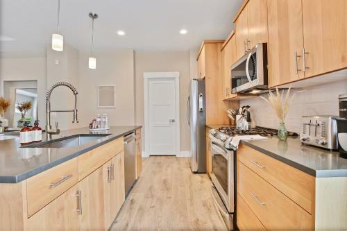 Outstanding Meridian 3 Bedroom Custom Home In Central Meridian