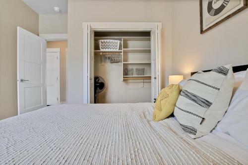 Outstanding Meridian 3 Bedroom Custom Home In Central Meridian