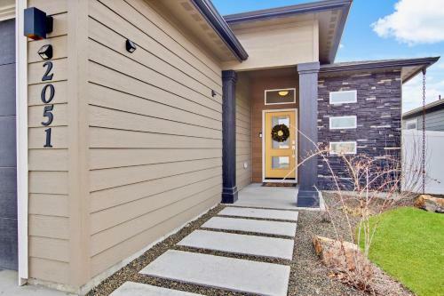 Outstanding Meridian 3 Bedroom Custom Home In Central Meridian