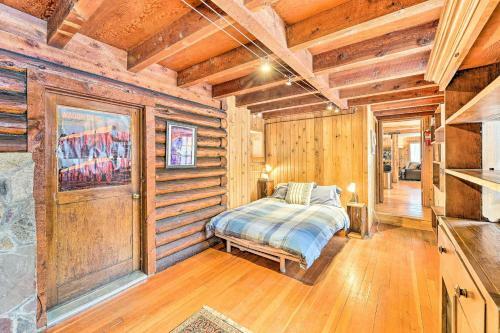 Rustic Ketchum Cabin About 1 Mi To Ski Resorts!
