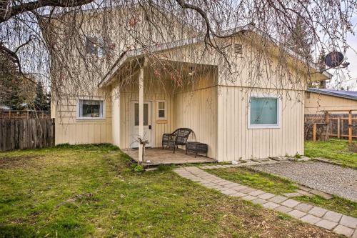 Pet-friendly Sandpoint Home With Fenced Yard!
