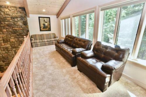 Spring Mountain Manor By Casago Mccall - Donerightmanagement