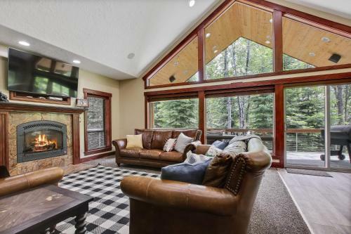 Magic Mccall Cabin And Studio For Larger Groups