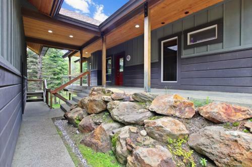 Magic Mccall Cabin And Studio For Larger Groups