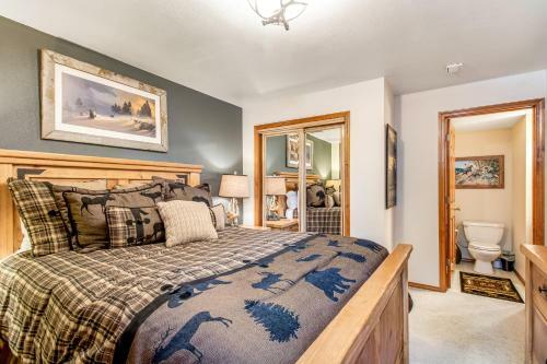 River And Mountain View Retreat