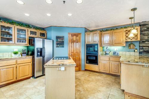 River And Mountain View Retreat