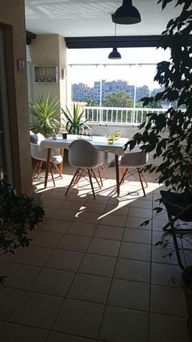 Apartamento En 1� L�nea Residencial Las Arenas