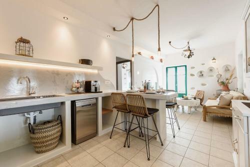 Seaside Villa Glyfa Paros
