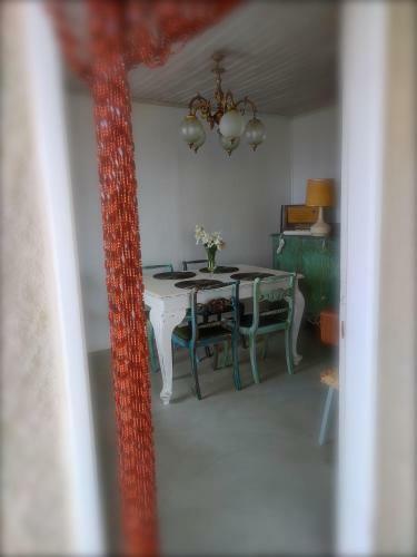Cosy Sea View Cottage Overlooking Avlakia Beach