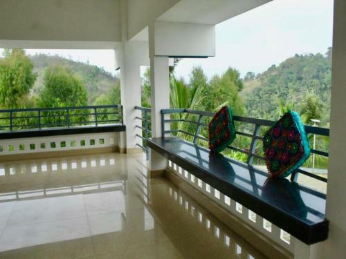 Villa Saffronstays The Periaheights