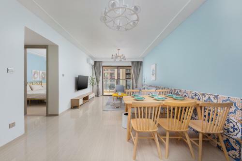 Locals Apartment House 05