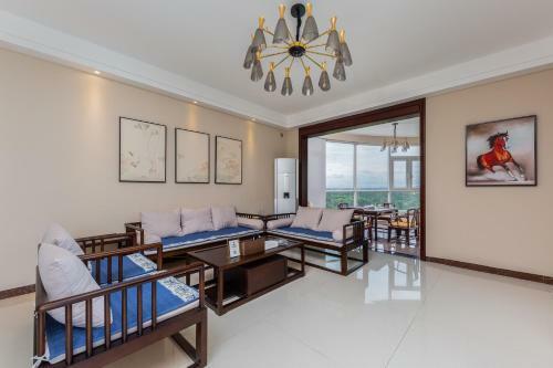 Locals Apartment House 01