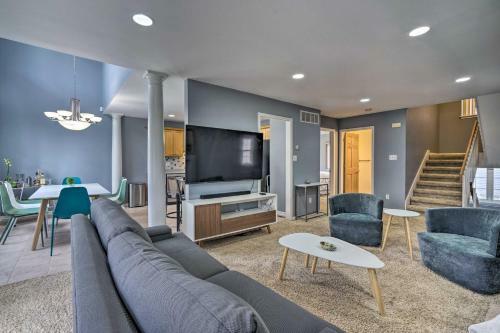 Immaculate Family Townhome - Walk To Beach!