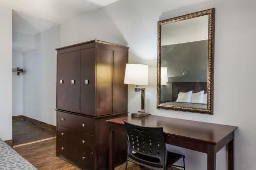 Hotel One Life Studios