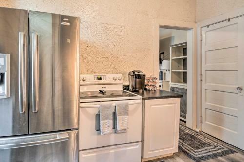 Charming Fort Wayne Home About 1 Mi To Downtown!