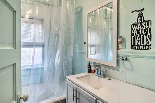 Charming Fort Wayne Home About 1 Mi To Downtown!