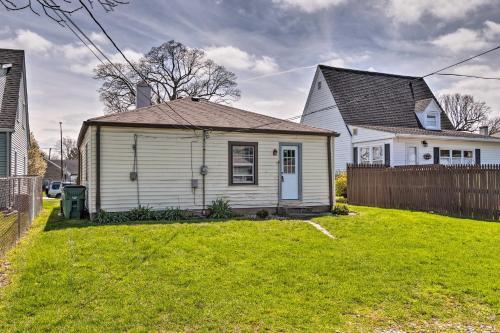 Indianapolis House With Yard Walk To Speedway!