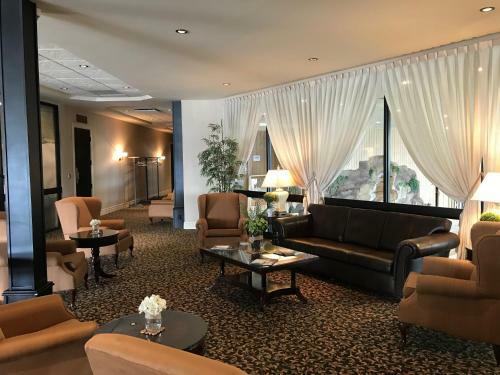Hotel Le President Sherbrooke