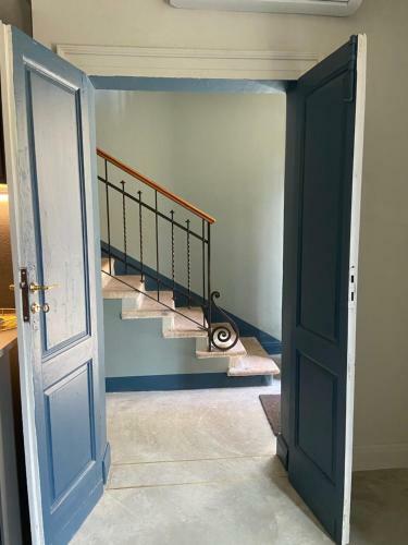 Maison B