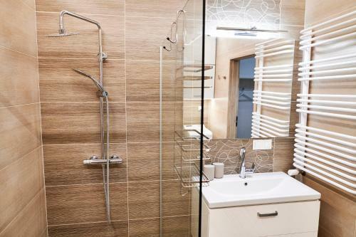 Komfortowy Apartament Z Gara?em W Suwa?kach