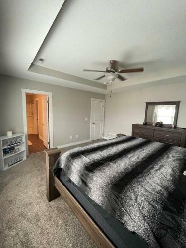 Elegant And Quiet 2 Story 2 Bd 2 And A Half Bathroom House