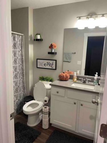 Elegant And Quiet 2 Story 2 Bd 2 And A Half Bathroom House