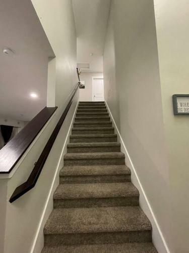 Elegant And Quiet 2 Story 2 Bd 2 And A Half Bathroom House