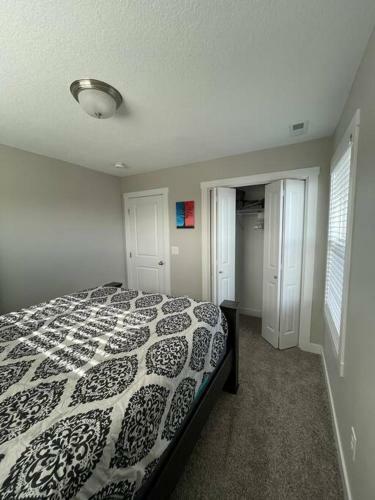 Elegant And Quiet 2 Story 2 Bd 2 And A Half Bathroom House