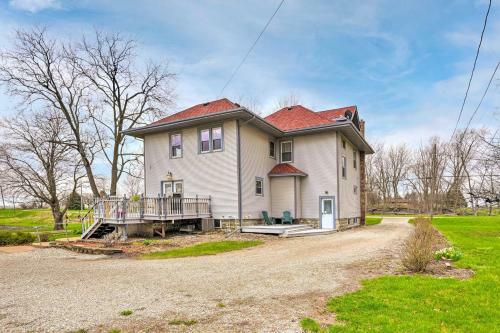 Relaxing Waterloo Retreat With Orchard View!