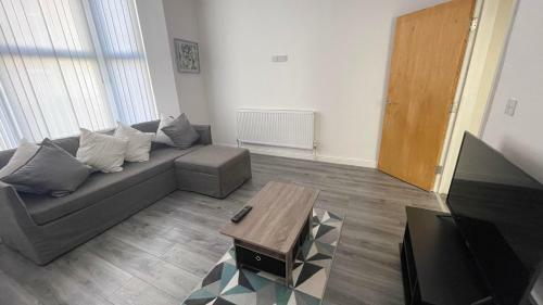 Mays Apartments @ 22 Rockfield Road