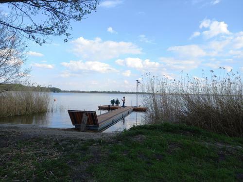 Domki Nad Jeziorem "apartamenty Wiele?"