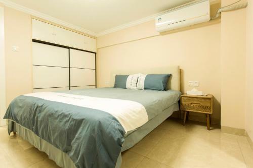 Locals Apartment House 19
