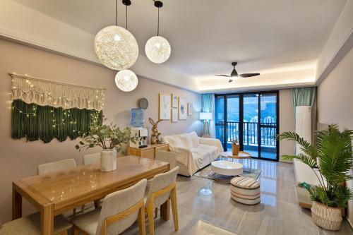 Locals Apartment Place 80