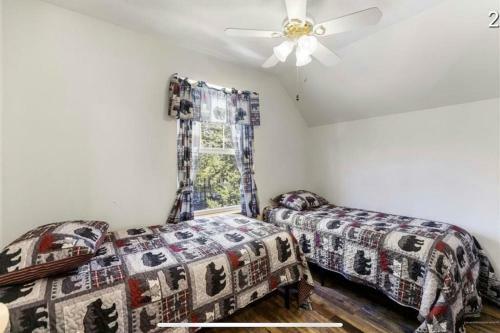 Point Sebago Vacation Home 2 Bed 2 Bath Sleeps 6