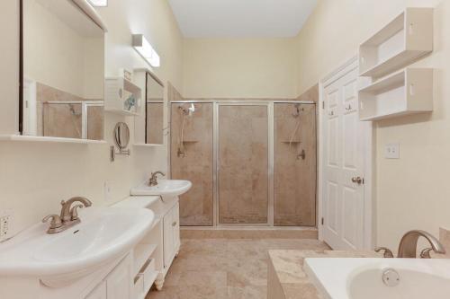 Apartamento Spacious 3br Condo W Pool Steps To St Charles Ave