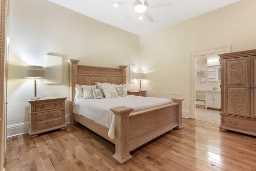 Apartamento Spacious 3br Condo W Pool Steps To St Charles Ave