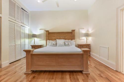 Apartamento Spacious 3br Condo W Pool Steps To St Charles Ave