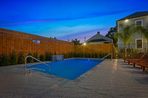 Apartamento Spacious 3br Condo W Pool Steps To St Charles Ave