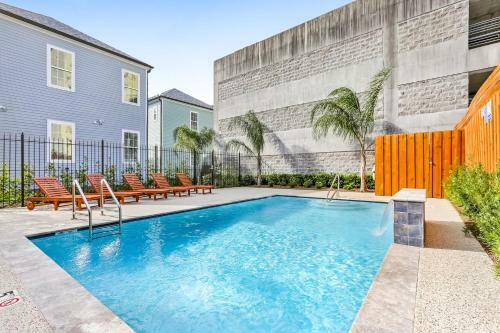 Apartamento Spacious 3br Condo W Pool Steps To St Charles Ave