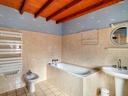 Maison Morgat, 4 Pi�ces, 5 Personnes - Fr-1-370-62